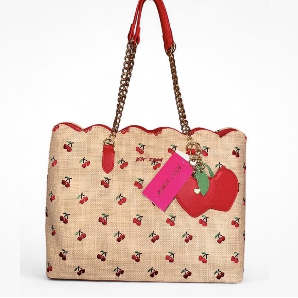 ☀️Betsey Johnson Cherry Straw Tote Scalloped Top Bag